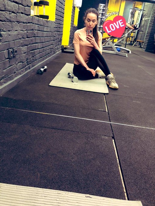 Gymmmm 💪🏽💪🏽💪🏽 #natalygold #gym #fitness https://t.co/EG8G9eWUTZ<a href="/tag/natalygold"class="tags">#natalygold</a><a href="/tag/gym"class="tags">#gym</a><a href="/tag/fitness"class="tags">#fitness</a>