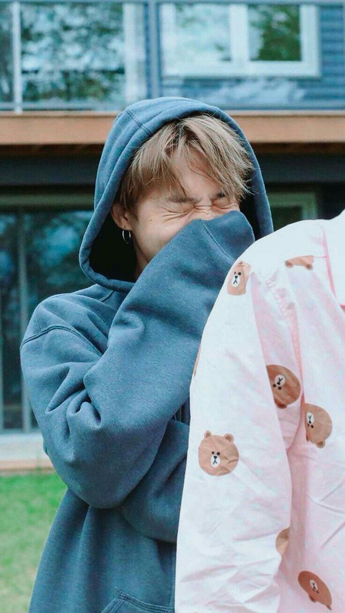 angelinalarez19's tweet photo. Annyeong✨🌌💜
Buenos días gente hoy es dia de
#parkjimin #JIMIN #armyjimin #JIMIN26개월연속브평1위 https://t.co/Y5N7VTsAqs