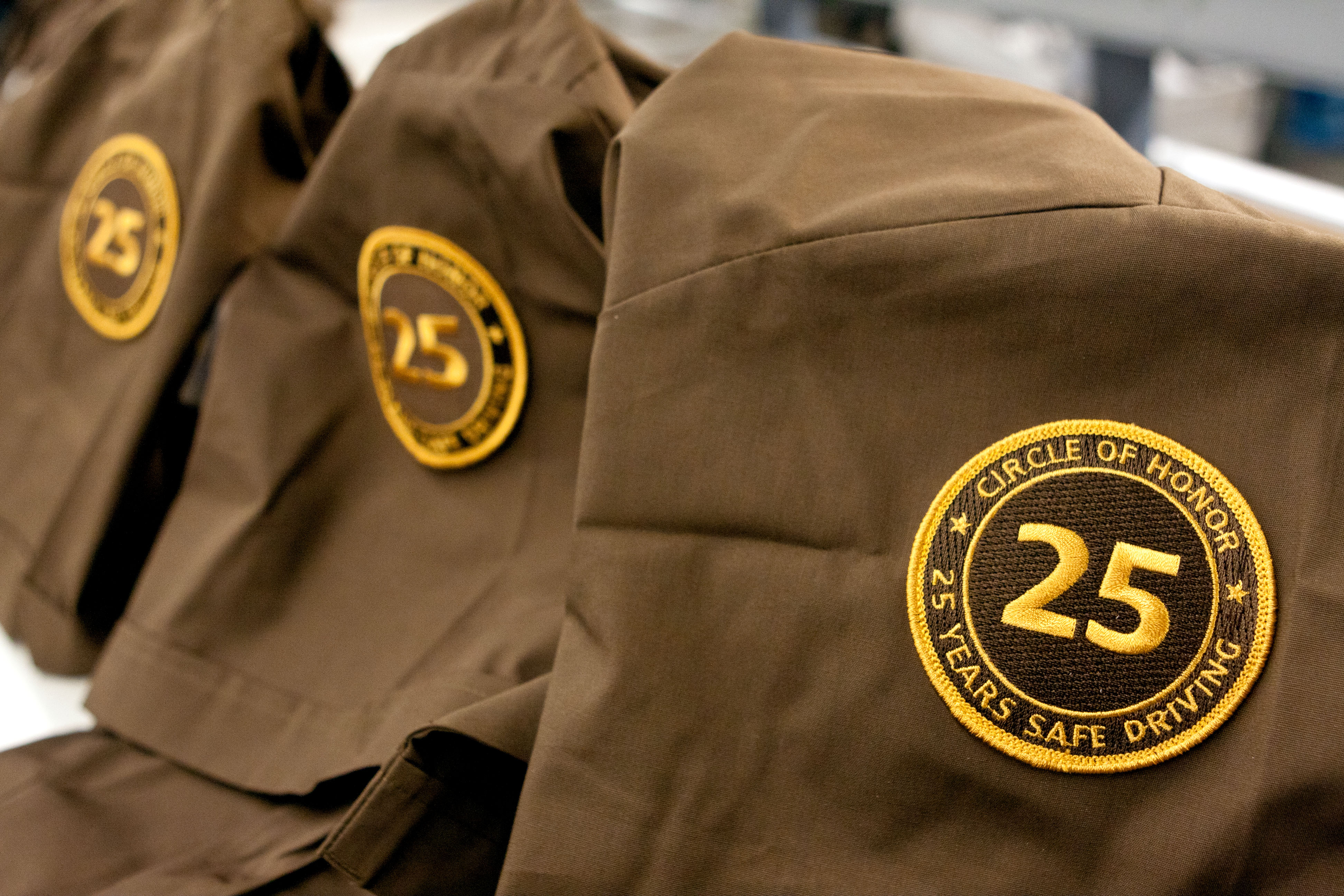 ups-is-offering-100-new-entry-level-positions-job
