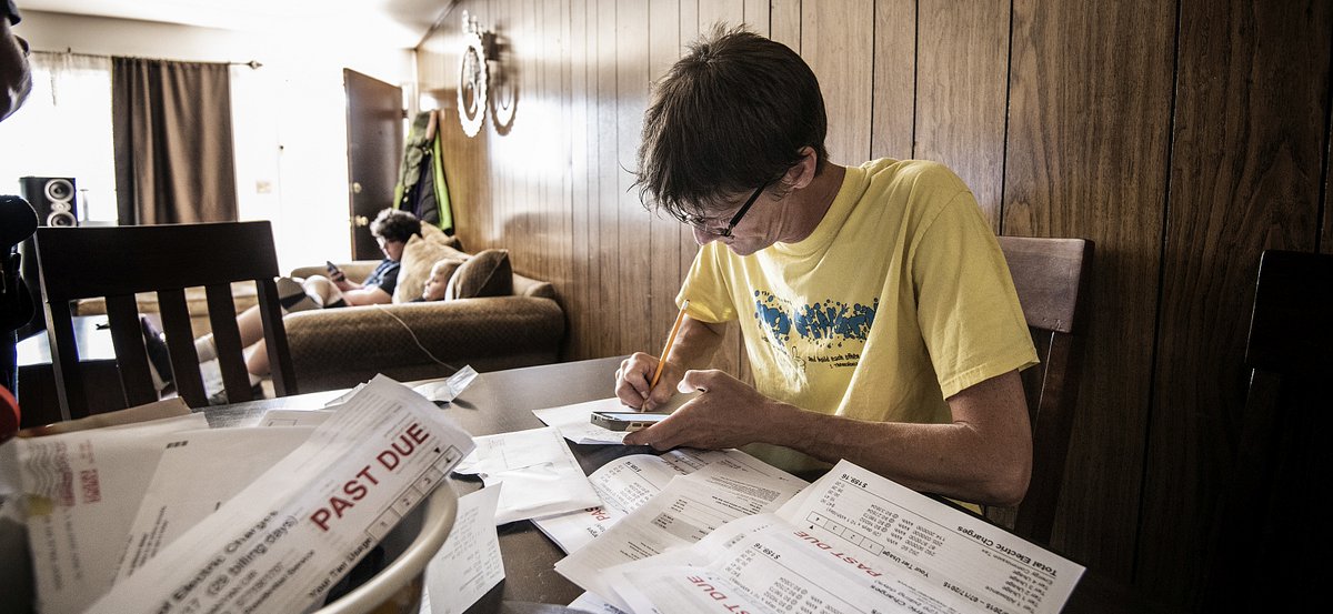 SAIndiana's tweet photo. After months of quarantine and stay-at-home orders, most Hoosiers are tired of staring at the same four walls. 
Others consider it a miracle that they still have a place to call home. Read how your support helped them keep a roof over their heads: https://t.co/fpqKpQwtOm https://t.co/GQJqazJoUt