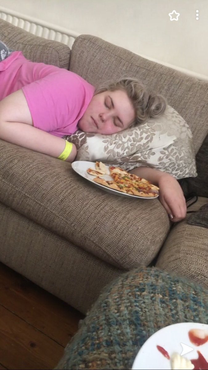 welovekatefordx's tweet photo. meg waking up on june 22nd https://t.co/AIvErNngwS