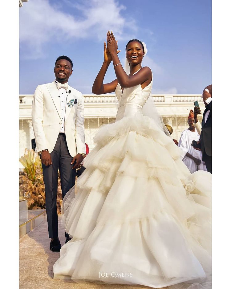 UNIONBANK_NG's tweet photo. The week is off to a good start!
May the rest of your week be as bright as @thekemiamusan and @official.shabi smile.
@bellanaijaweddings
#AFreeUnion #UnionBankXBellaNaijaWeddings #UnionBank #ValentinesDayWedding https://t.co/RxYCD5UMsd