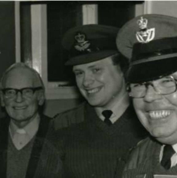 After an impressive 20-year stint in charge of <a href="/DNWAirCadets/">DNW RAF Air Cadets</a>, Wg Cdr Dave Harris hands the reins over to Wg Cdr David Middleton. Read the full story over on our FB page! facebook.com/29545425396898… <a href="/DNWTraining/">DNW Training</a> <a href="/DNWAviation/">DNW Aviation</a> <a href="/DNWATCDofE/">DNW DofE</a> @DNWFieldcraft <a href="/DNWNijmegen/">DNW Nijmegen</a> @DNW_LGBT <a href="/DNWSports/">DNWSports</a>