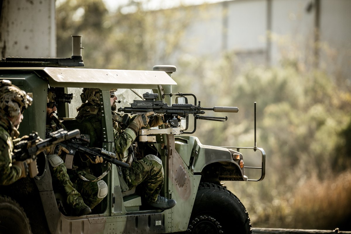 AimpointUSA's tweet photo. The CompM4s is the military’s chosen M68 close combat optic.
Learn more: https://t.co/LMlam5v2QQ
#aimpoint #aimpointcomp #compM4s #alwaysready #alwayson #reddotsight #reddot #reddotoptic #m68cco https://t.co/kl4k2z7QKq