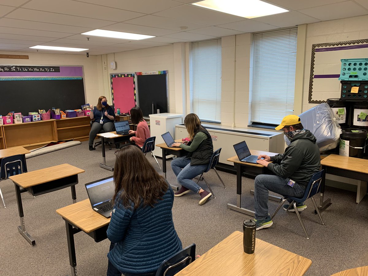 Principal_TimS's tweet photo. Fort Hunt teachers getting ready for concurrent instruction!  Staff participated in a simulation to experience in person and virtual instruction. https://t.co/LP9qs1PBAl