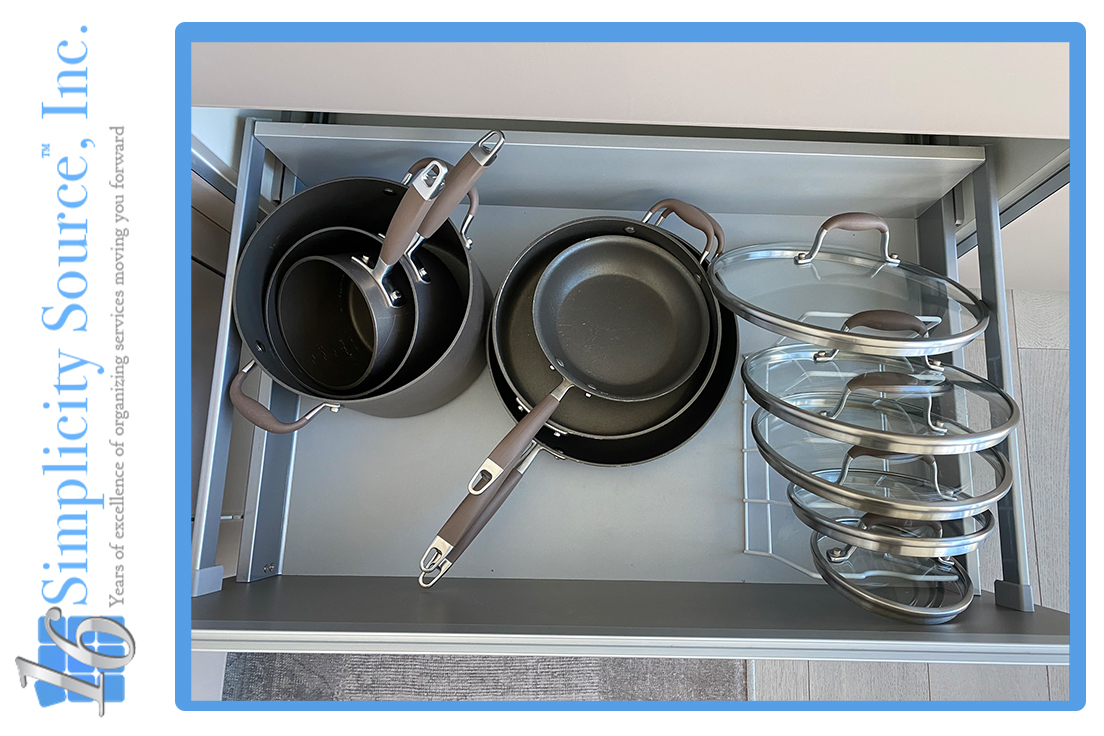 simplicity4you's tweet image. Pots and pans can be one of the most complicated things to organize. Find a space that offers enough room to make lid storage #simplified and pans accessible. How do you organize your post and pans? #SimplicitySource #SimplicityStyle