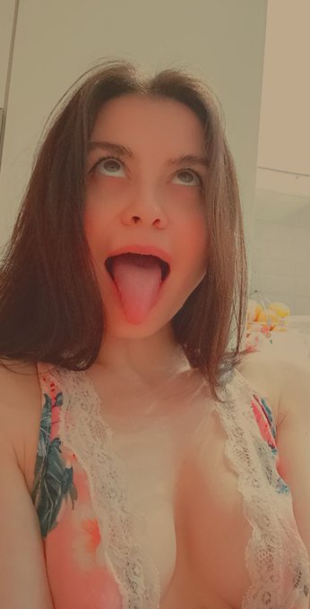 What do you desire ? 😛😜 #nsfw #adult #camgirl https://t.co/C8PreH0gaG<a href="/tag/nsfw"class="tags">#nsfw</a><a href="/tag/adult"class="tags">#adult</a><a href="/tag/camgirl"class="tags">#camgirl</a>