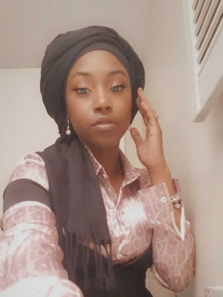 SheeshQueen's tweet photo. 🧕🏾 🌸🍨🖤 https://t.co/FMQQkFcAP9