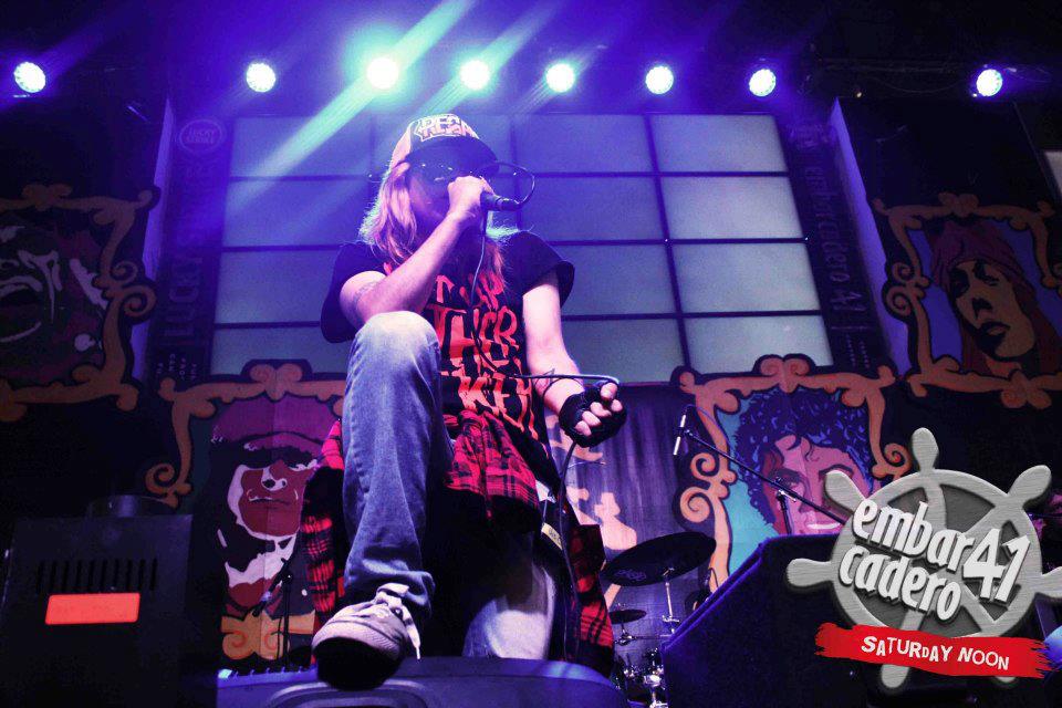 yury_rc's tweet photo. Qué viva el ROCK!
#CesarVuelveARetar https://t.co/Kp0jrWYH1E