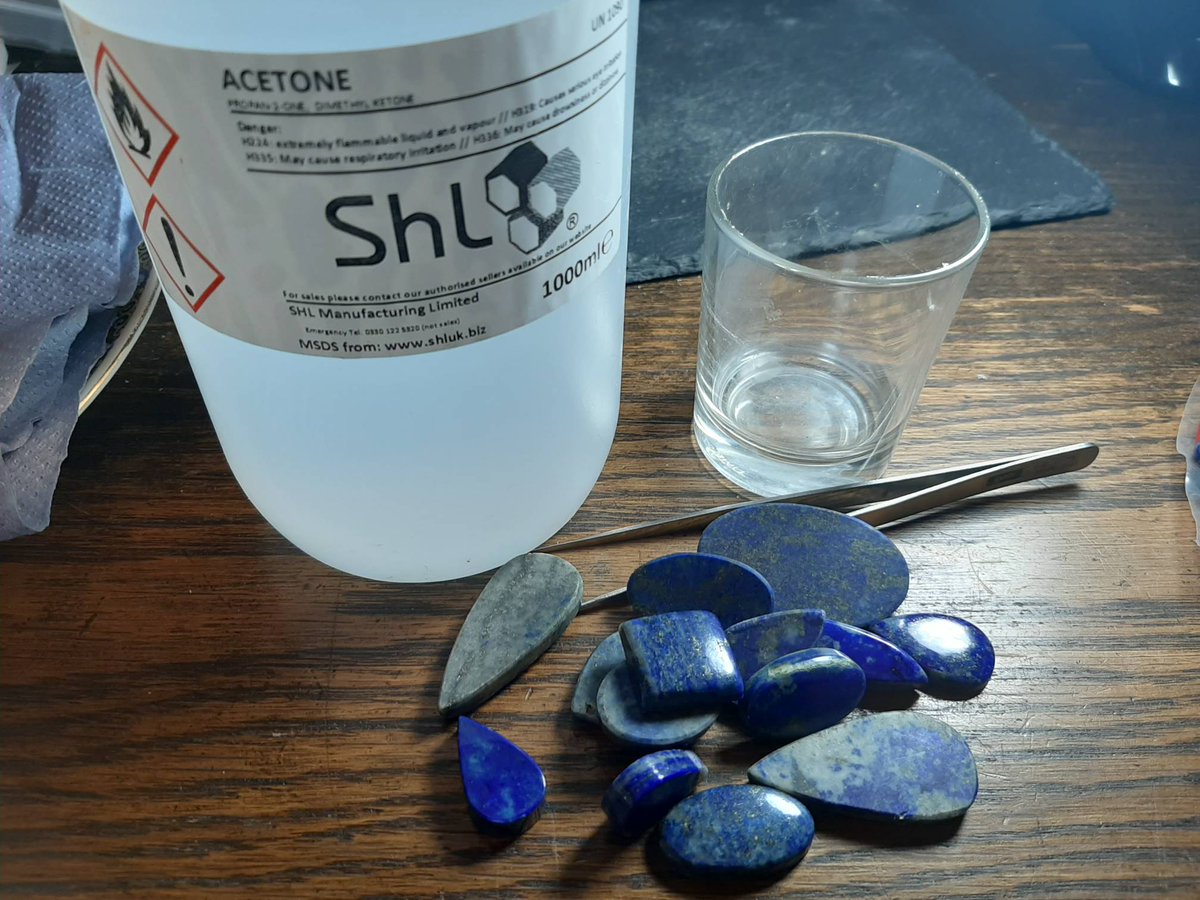 I hate this bit. For best results, forget to turn on the ventilation.

Acetone testing 1kg of lapis lazuli cabochons..

#cabochons #cabochonsforsale #cabs #cabochon #cabochonsupplier #gemstone #jewellerymakers #jewellerymaking #jewellerydesign #jewelrymakers #gems #gemstones