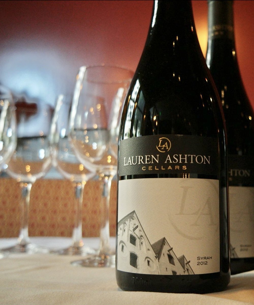 SeattleBBA's tweet image. Considering tiptoeing through the tulips in the Skagit Valley in April? Our tips on what to do when you're in the area - now on the blog: lodginginseattle.com/blog/2021/02/t…