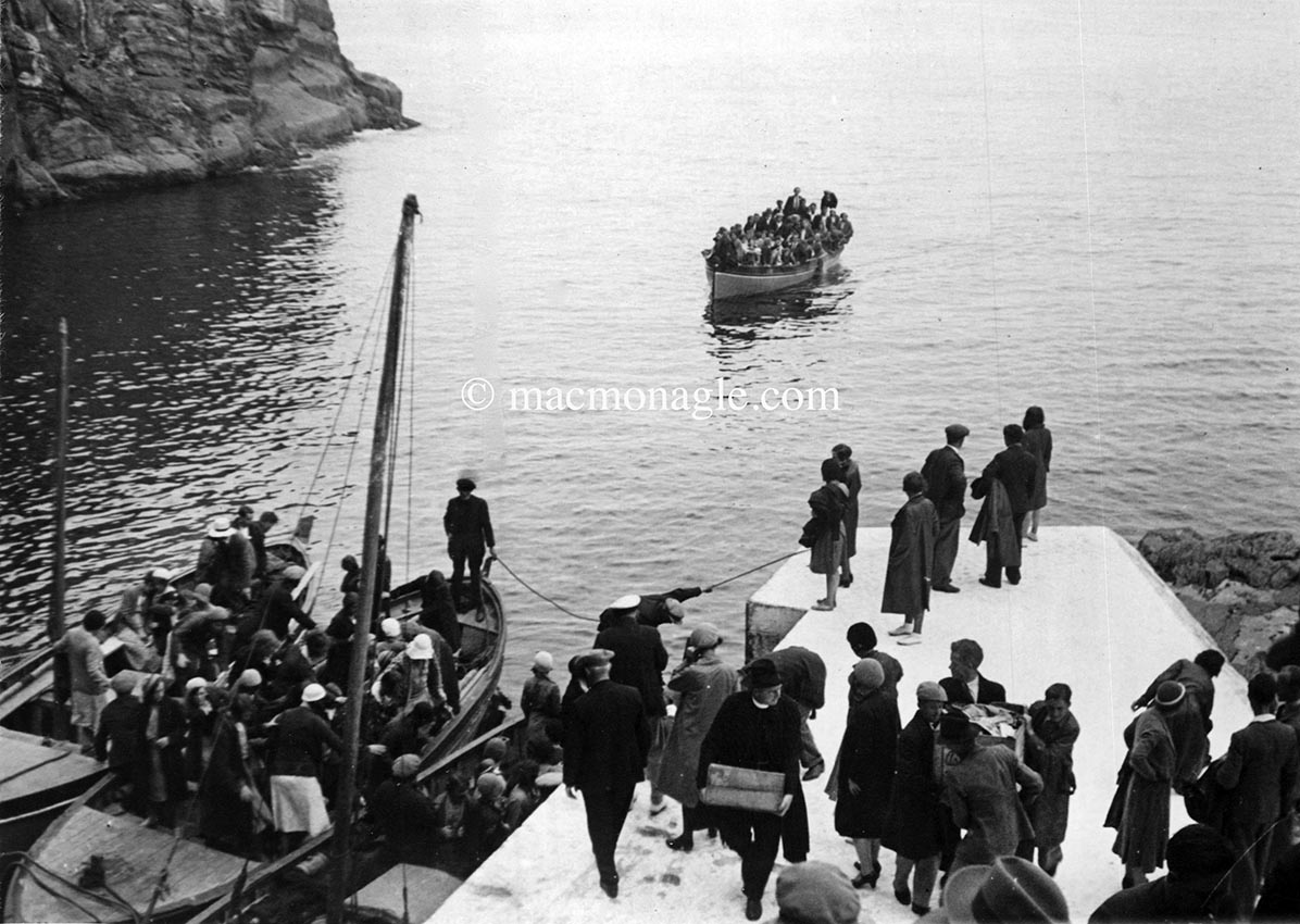 MACMONAGLE's tweet photo. #Skellig Rocks boat trip in 1940's. 7 boats carrying up 50 people in each boat with no life jackets over choppy seas 7 miles to #Skelligrocks Mass celebrated here since 16th century Our founding father Daniel MacMonagle photographed these pilgrims #capturinghistory @PPAI_IRL https://t.co/o6PeZ6caUC