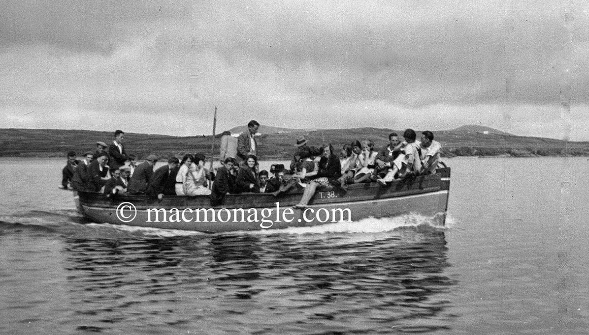 MACMONAGLE's tweet photo. #Skellig Rocks boat trip in 1940's. 7 boats carrying up 50 people in each boat with no life jackets over choppy seas 7 miles to #Skelligrocks Mass celebrated here since 16th century Our founding father Daniel MacMonagle photographed these pilgrims #capturinghistory @PPAI_IRL https://t.co/o6PeZ6caUC