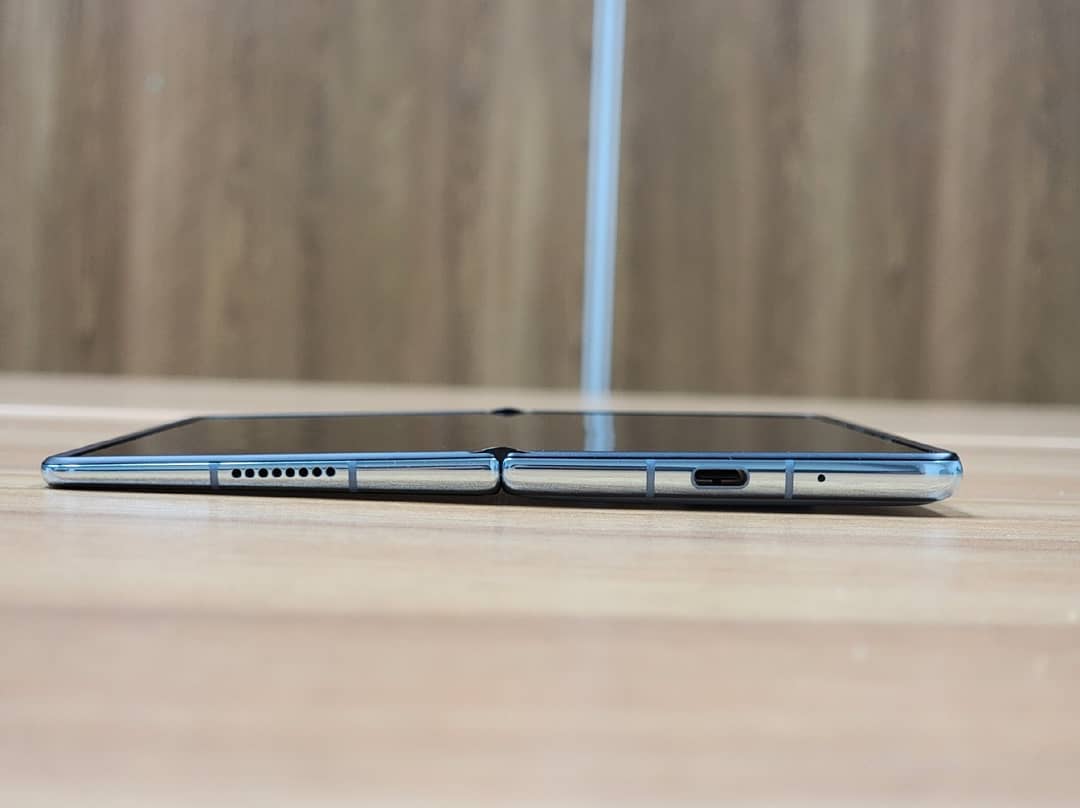 64_BitTech's tweet photo. Huawei Mate X2 Live Shots 😍🔥
.
.
#HUAWEIMateX2 #Huawei #HUAWEIMate #MateX2 #HuaweiFans #harmonyos #huaweifan #huaweimate40pro #huaweimate40 #huaweip40pro #huaweip40 #FoldablePhone https://t.co/xF7uSP1mkG