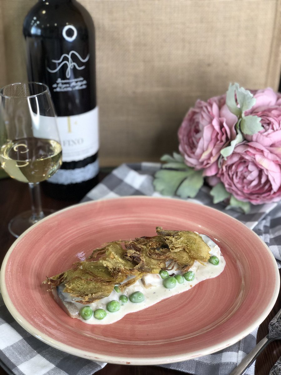 celestedlabanda's tweet photo. ¿Qué os parece la sardina curada con verduras de temporada que preparé en @kitchenonlivec1 gracias a Casa Pepe de la Judería. 

#kitchencordoba @CordobaESP @ayuncordoba_es @vinosdomm @doaceitelucena @AndaluciaJunta @Eurostars https://t.co/EFrGNQ6FnX