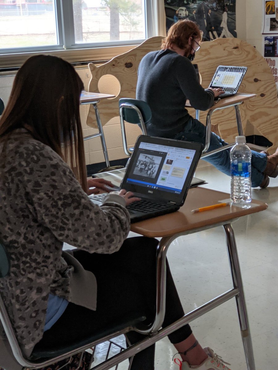 kinghistorycchs's tweet image. It&apos;s #HyperDoc Day!! 💡💻 #ChathamDigitalLearning @ChathamCentral @mmeasamer @ebliterate @ahartness