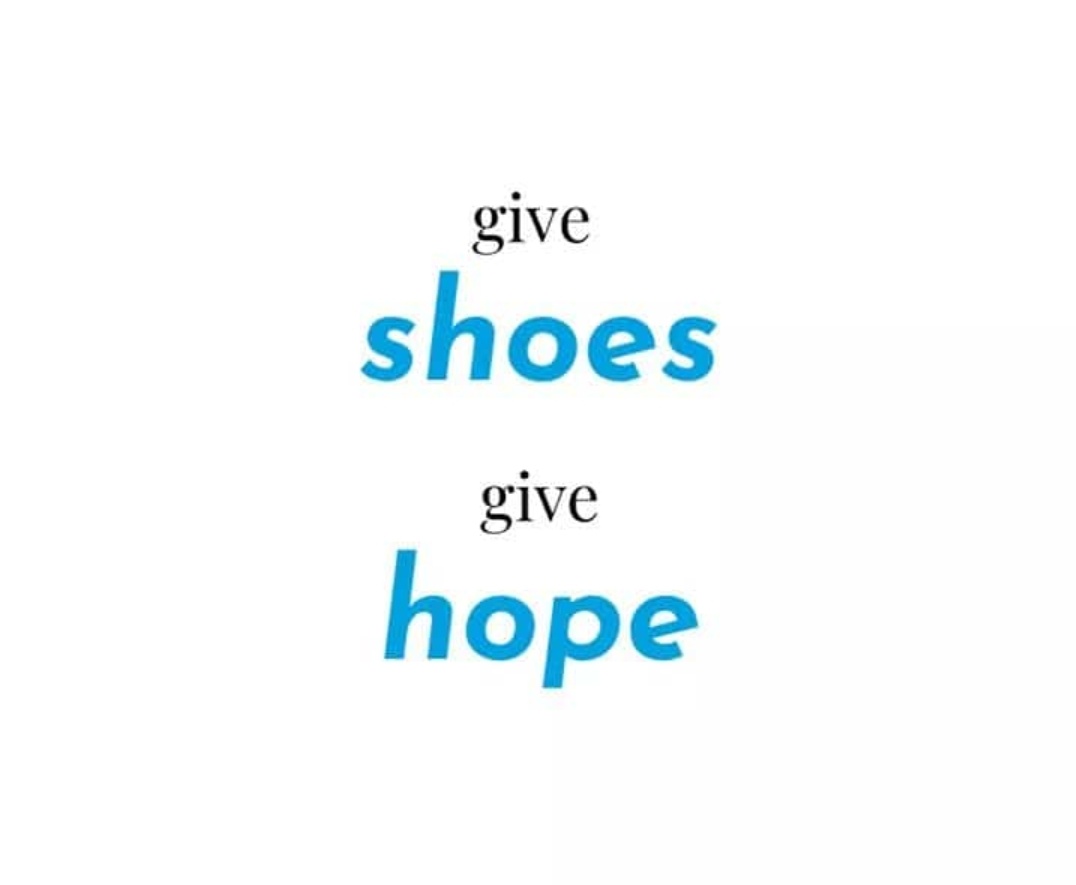 UBringing's tweet photo. #Shoesdistribution #Charanpadukaabhiyan
@UBringing https://t.co/rKznwloQgg