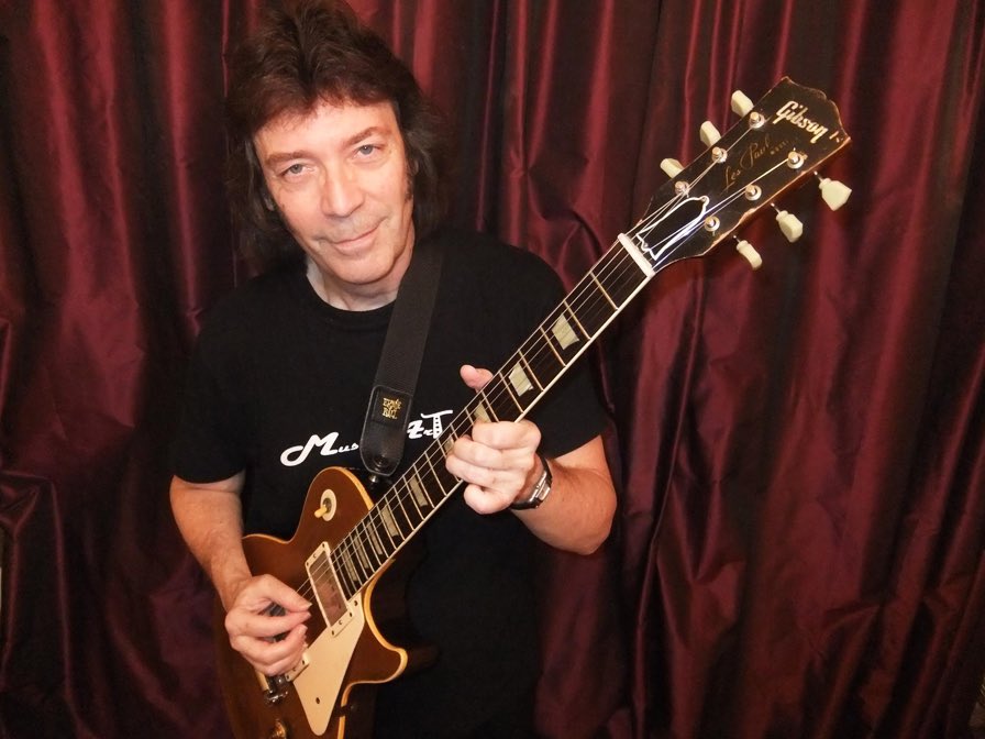 BarsideJive's tweet photo. Today at 12P Noon CT on Barside Jive, Mr Steve Hackett of Genesis. Watch live  at https://t.co/0HNipwnlZo or https://t.co/of2eZgIzf2.  #rocknroll #rockmusic #stevehackett #genesis #guitar #guitarist #guitarplayer #barsidejive https://t.co/3zyi0YNmJF
