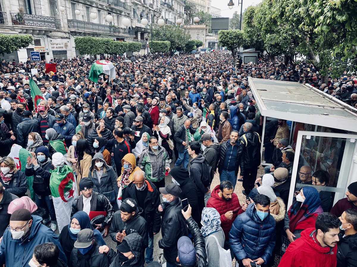 Moncefaitkaci's tweet photo. 22.02.2021 🇩🇿 https://t.co/1vZvSjChNb