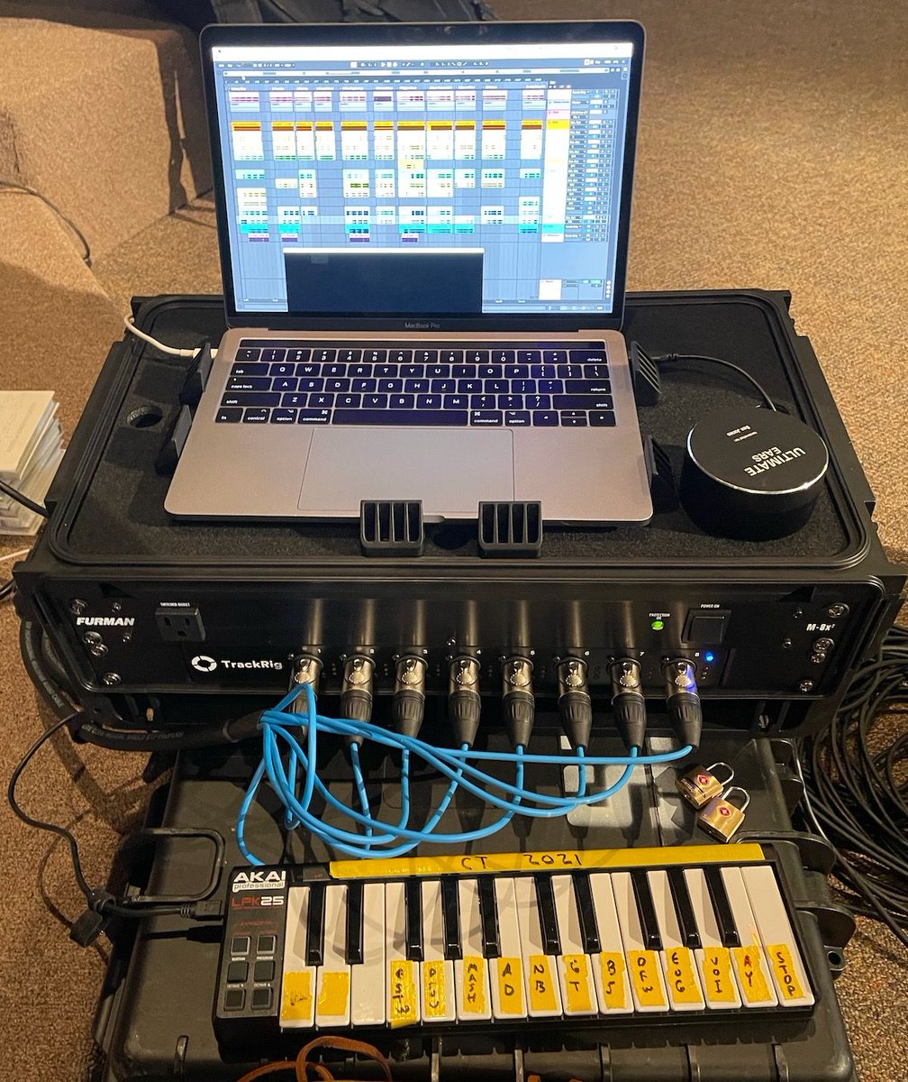LoopCommunity's tweet photo. Track Rig was on stage with @Cade_Thompson_ this weekend! Track Rig makes it easy to route your track audio to your soundboard. Order yours today on https://t.co/ZiQRPaO4Nf! #loopcommunity #trackrig #worshipleader https://t.co/CyWJXI58Ez