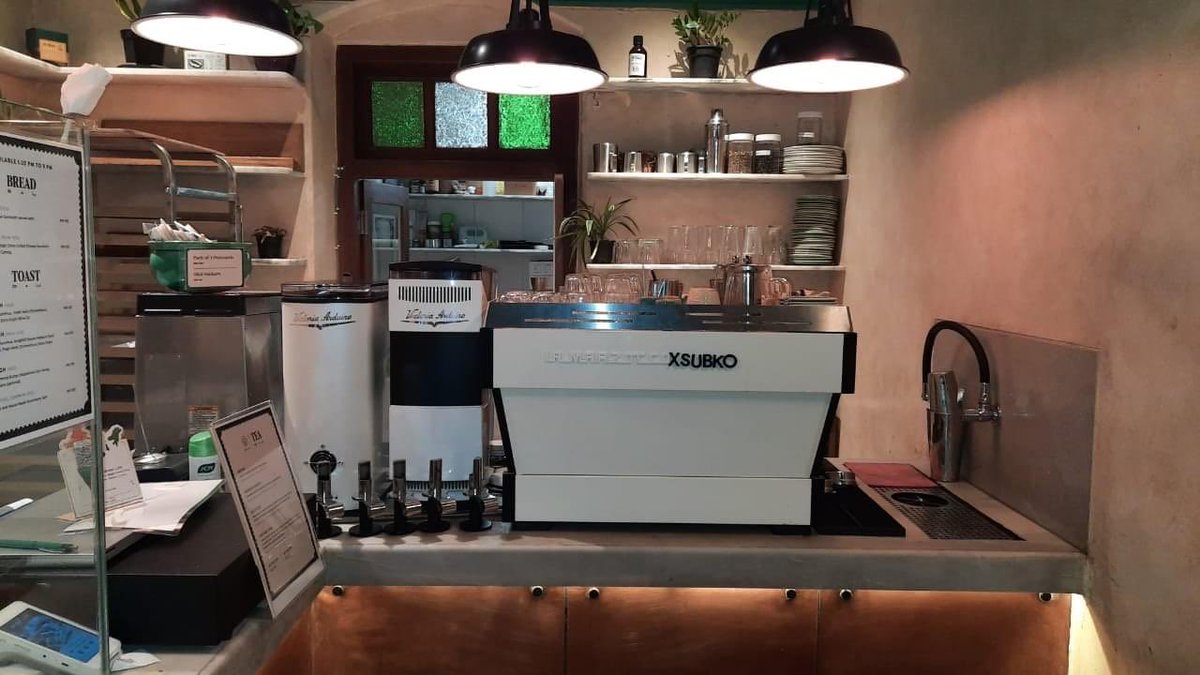 threeonecoffee's tweet image. Side by side #Mythos1 &amp;amp; #Mythos2 at Subko Coffee offering a choice of delicious espresso.
#ThreeOneCoffee #SubkoCoffee #VictoriaArduino #MythosOne #MythosTwo