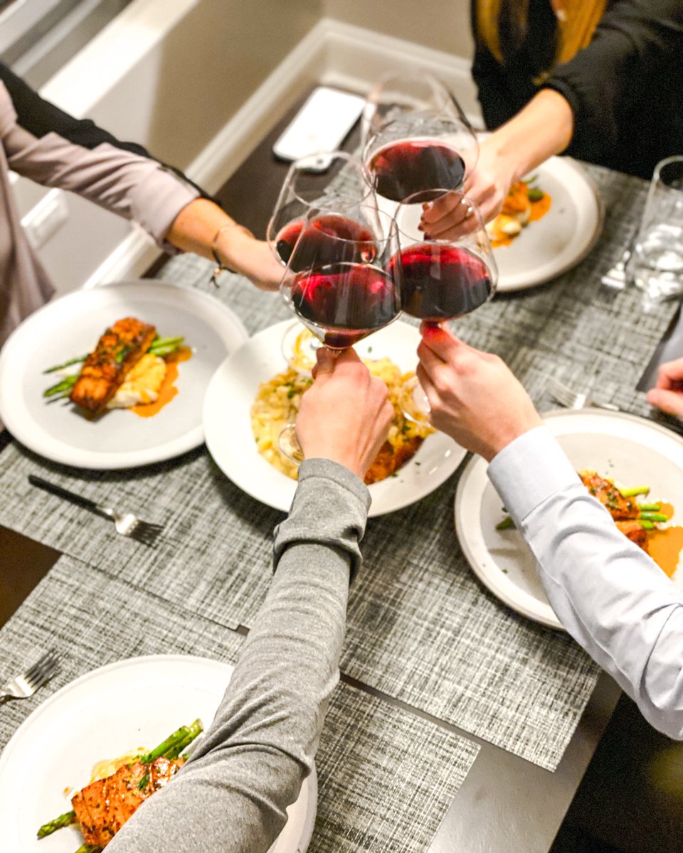 Cheers to bringing the restaurants to your own kitchen table!🥂 Find out how by clicking the link in our bio