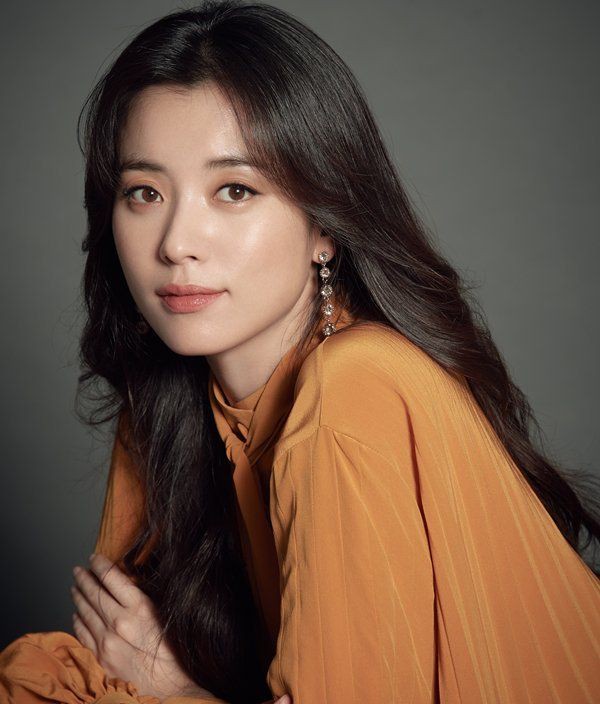 Belated happy birthday, Han Hyo-joo 