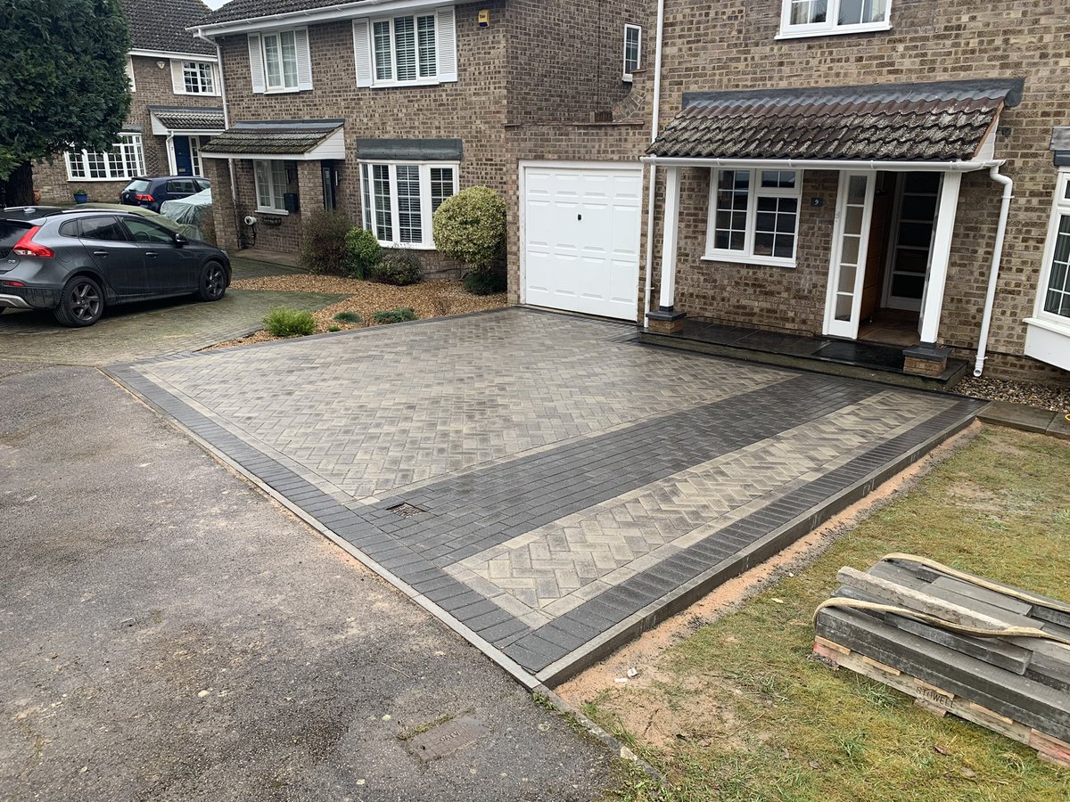 CamBlockPaving's tweet image. Another driveway completed today In Melbourn Cambridge once again...