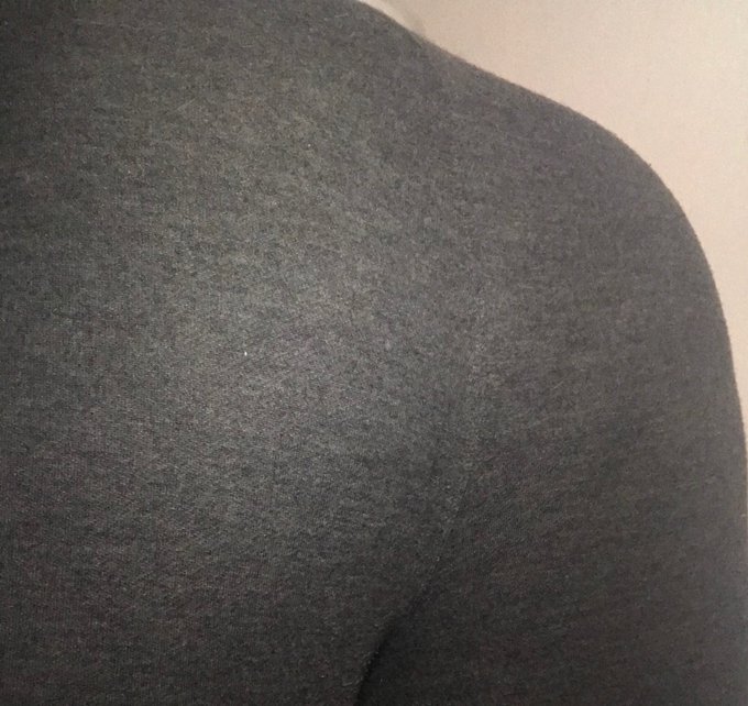 Stretching and playing after a early morning workout! New video on my onlyfans now! ❤️ https://t.co/Shl1UIAEmA