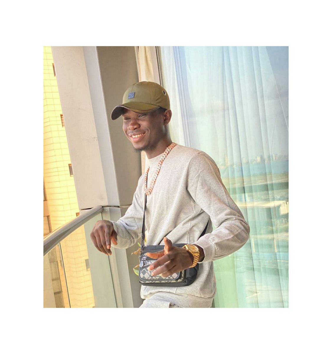m3das3's tweet photo. Have you streamed my music today ?
Google " Edoboy Medase " 👌
#MEDASE 🌍🇬🇭🇳🇬 https://t.co/REW7bCSJHG