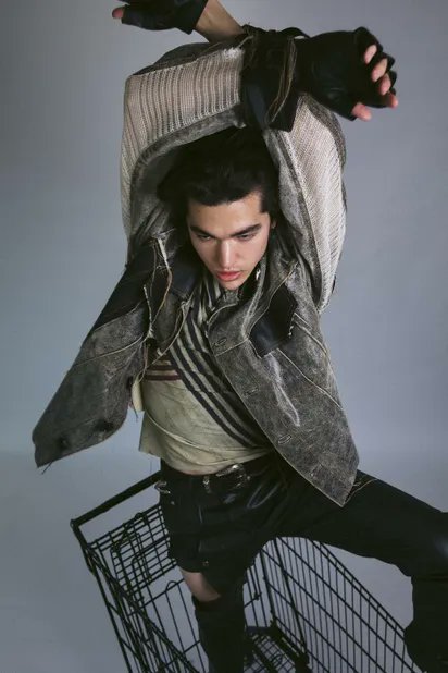 conangray_py's tweet photo. 📸| Conan para la revista @papermagazine https://t.co/dNhrrxYjye