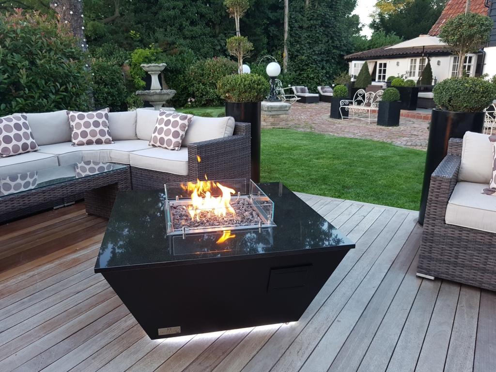 RivelinUK's tweet photo. A Rivelin Aztec gas fire table, with a Nero granite table top and Ral 9005 powder coated stainless steel base. Note the gas valve hidden behind the black enclosure. Its the small details that make Rivelin the best in Europe maybe even the world. https://t.co/y33S0Cpl7k #firepits https://t.co/WolX8OEB2w
