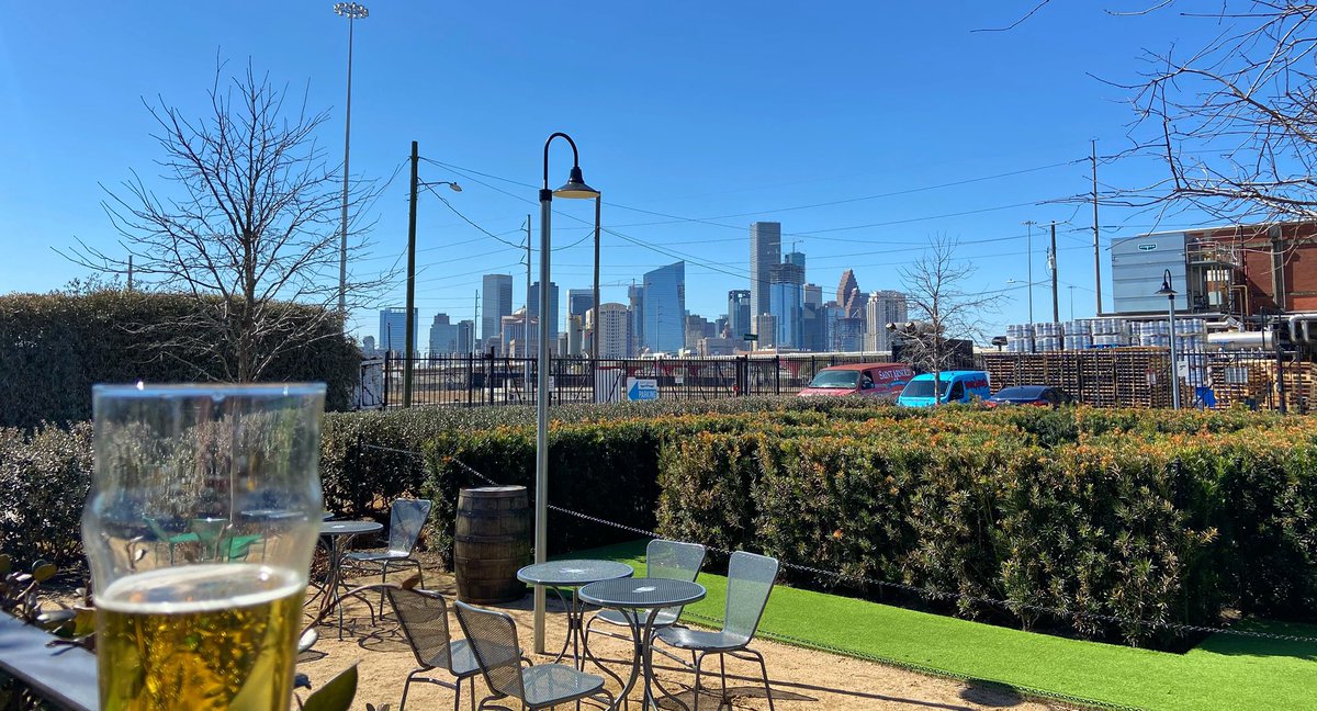 TheTomfooligans's tweet image. That was a tough week, but tough times are when our city shines brightest.  Amazing view courtesy of @SaintArnold beer garden. #Houston