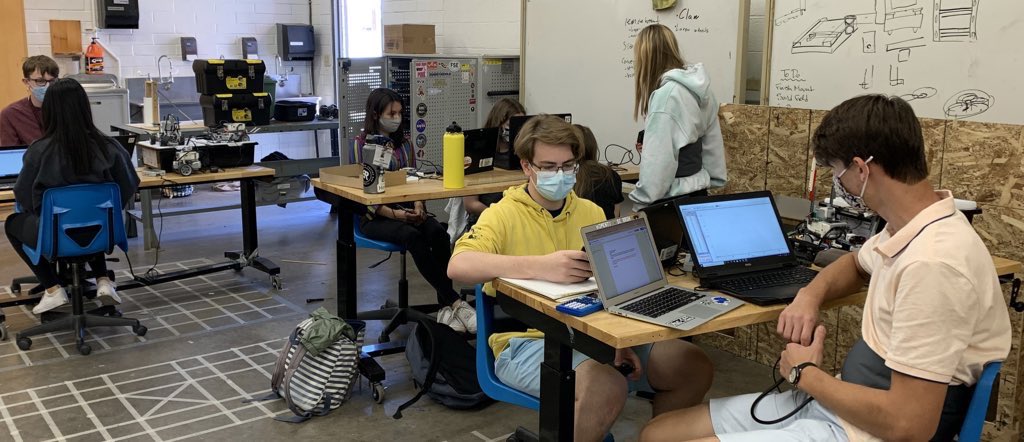 RMHS_APResearch's tweet image. Data, Data, Data! If it’s qualitative or quantitative AP Research students are actively collecting it; using their own Research Methods! Thank you to everyone who answered a survey, acted as a mentor or provided an interview! You make a difference!