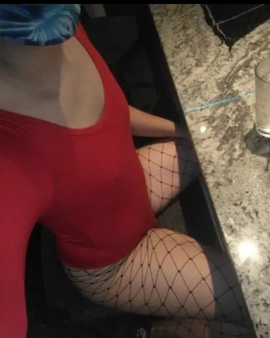 I went out like this..felt soooo free ???? #femboyhooters #onlyfans #gay #gaymen #gayboy #gaylatino #gaypride