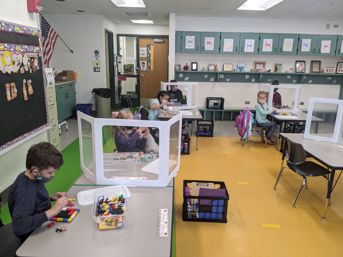 mrscroneskiddos's tweet photo. More students came back today. Great to see playtime back in the kindergarten room again. @D59Ridge @CCSD59 #D59Learns https://t.co/GvHfrL3Lmj