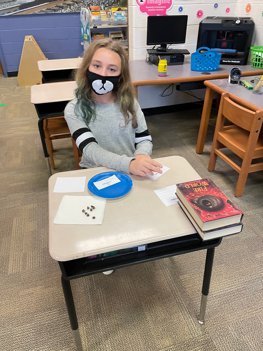 LibrarianMrsL's tweet photo. 4th grade rocked our “Chopped: Figurative Language” game today!  Our “chefs” created amazing dishes with our basket ingredients! I was so impressed with their writing and creativity! Thanks @DrakeGes for such a fun Monday! https://t.co/vbsMiAcLNY