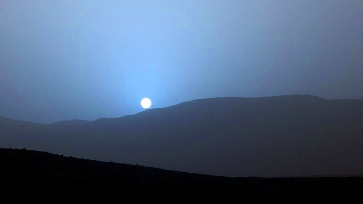 the sunsets in Mars are blue..