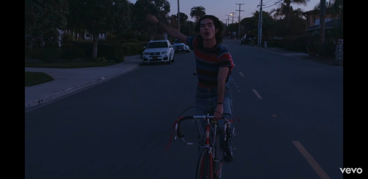 fangirlinganika's tweet photo. I'm a emotional over singer, songwriter and director @conangray 🥺🥺💜
#overdrivemusicvideo https://t.co/b9Befh9R28