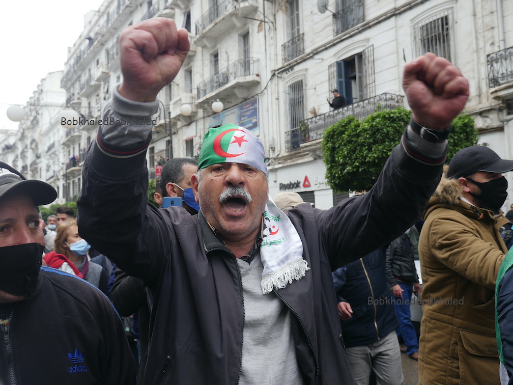 kh_aboubaker's tweet photo. Quelques photos de lundi #22fevrier2021 à Alger. 
Une journée chargée d'émotions, de détermination, de contradictions, de politique, de pacifisme et quelques interpellations. La suite sera dure... https://t.co/tkEgYGlF6g