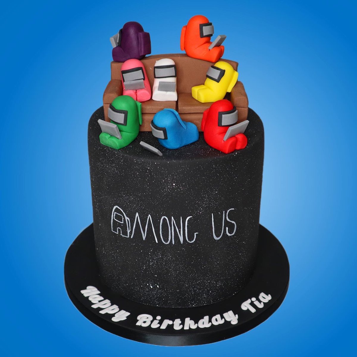 AdamAbiCakes's tweet photo. Who’s been playing @AmongUsGame during lockdown?? 🕹🎮💻🧑‍💻👾 

Happy Birthday Tia!  

#amongus #amonguscake #amongusart #amongusgame #amongusmemes #amongusfanart #cake #cakes #tasty #delicious #birthday #party #lockdown #birthdaycake #birthdayparty https://t.co/QQAeC6DgDO