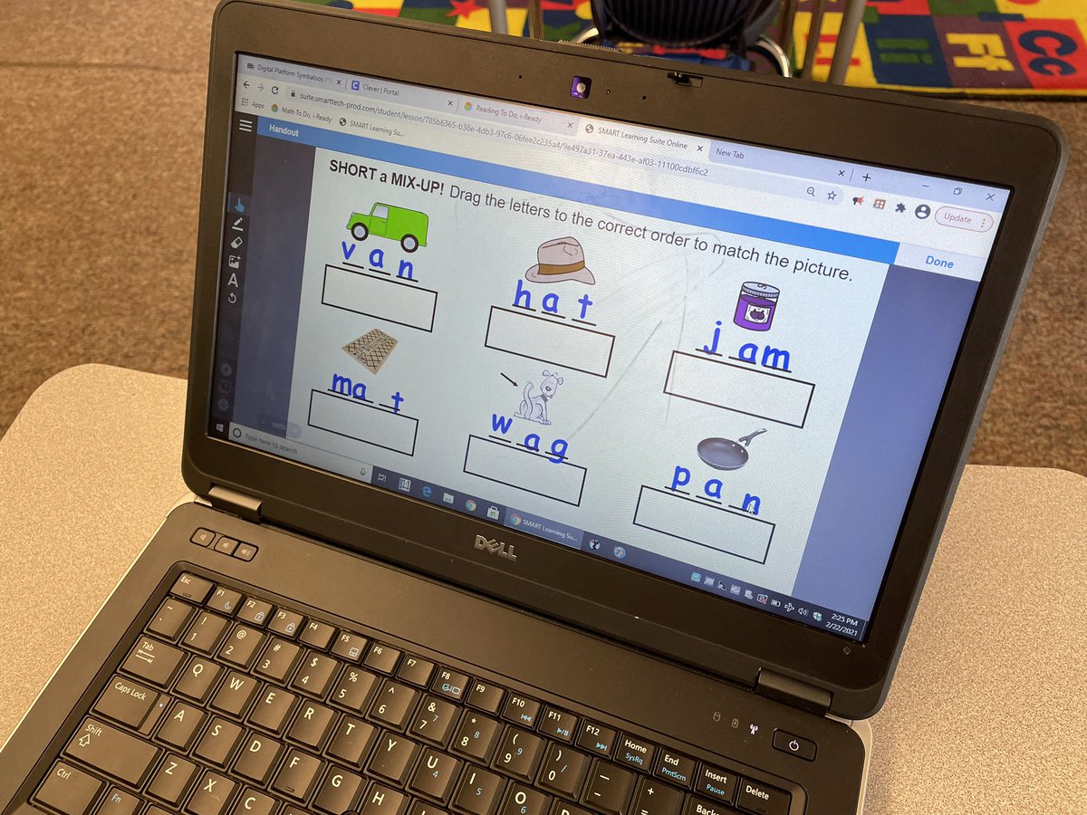 gjrobinson's tweet image. B. Jones’ &amp;amp; her 1st grade Ss learning about vowels &amp;amp; using @SMART_Tech #SmartLearningSuiteOnline for the first time! So far they love it! #GradualReleaseModel #OnslowDLT