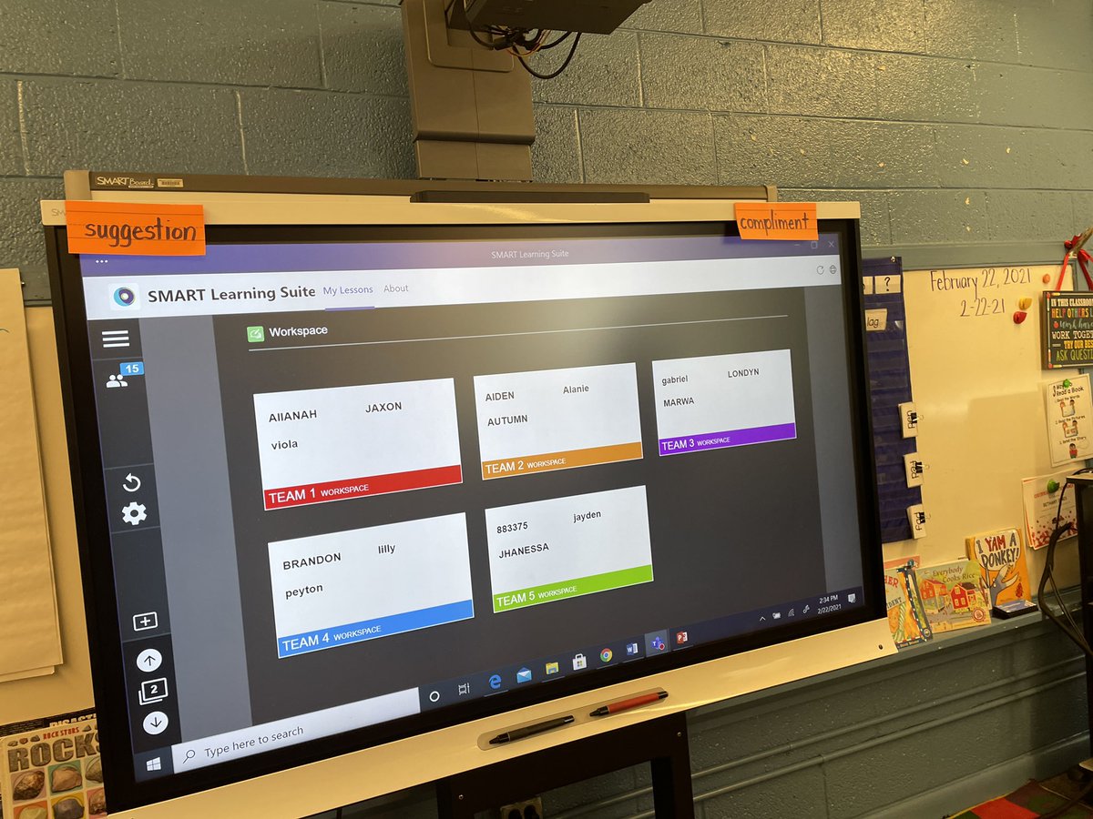 gjrobinson's tweet image. B. Jones’ &amp;amp; her 1st grade Ss learning about vowels &amp;amp; using @SMART_Tech #SmartLearningSuiteOnline for the first time! So far they love it! #GradualReleaseModel #OnslowDLT