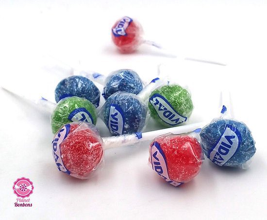 cmoitibo's tweet image. Quand j’étais petit et que j’avais 0,10€ j’étais obligé d’en acheter