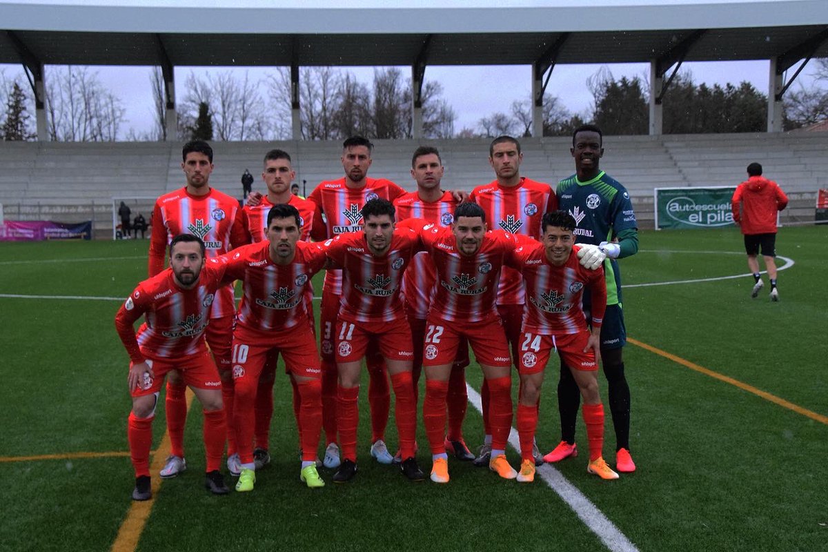 _AngelRomero7's tweet photo. De locos lo de ayer . 🔴⚪️

Orgulloso de este equipo. Victoria en casa del líder . Muy agradecido de formar parte de esto. A seguir creciendo! 💪🏽

•UBUNTU• 🍍@ZCFoficial ⚽️ https://t.co/rvzHyTuEIj