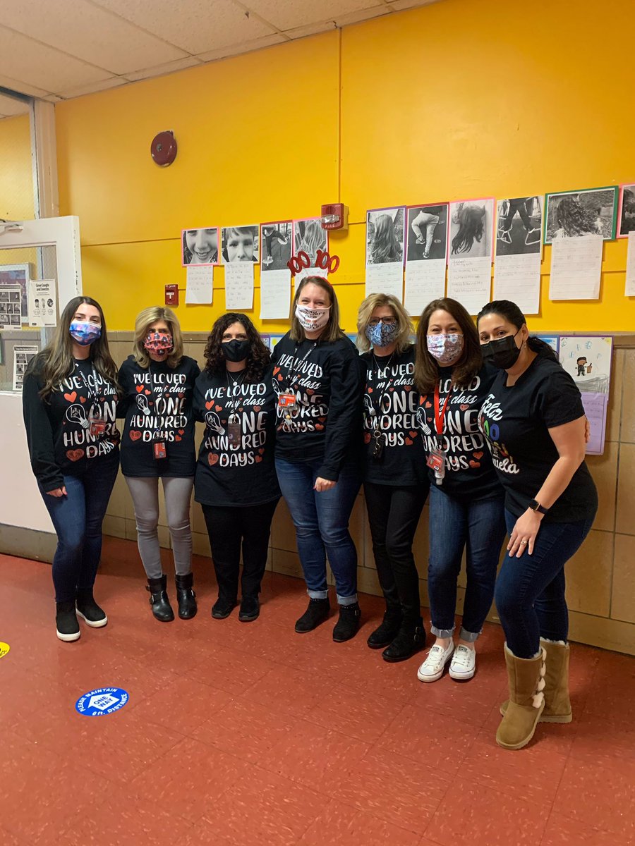 Happy 100th Day from these First Grade learners! We had so much fun writing, drawing, and dancing to celebrate 💯 days! 🎉 <a href="/grade1castillo/">Reyna</a> <a href="/MineolaVirtual/">Mineola Virtual</a> <a href="/Hampton_Street/">Hampton Street</a> @MeadowDrMineola #mineolatogether #MineolaProud
