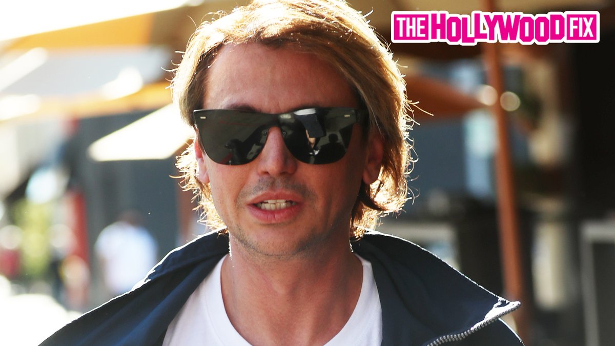 HollywoodFix's tweet photo. #JonathanCheban Speaks On #KimKardashian & #KanyeWest 's Divorce At Il Pastaio In Beverly Hills 2.22.21 https://t.co/tu1WegXIZm https://t.co/NfL06Jur8h