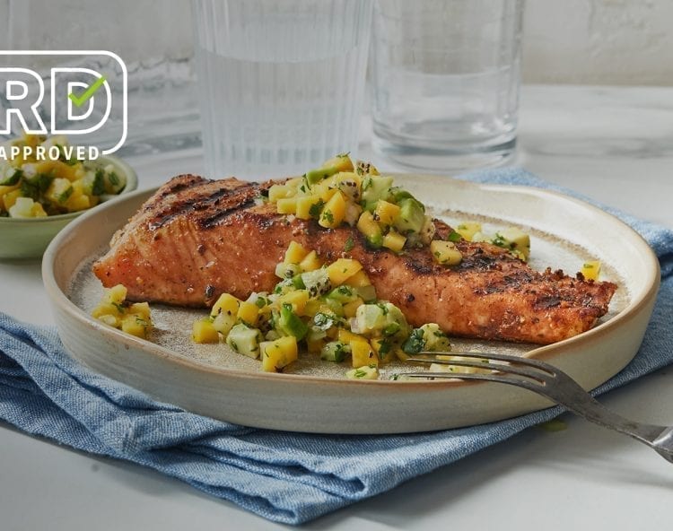 Yummy is right! Check out this recipe that is sure to please any crowd: Grilled Salmon With Spicy Mango Salsa: ow.ly/Gs3C50DFQLu 🐟 ❤️
.
.
#recipes #healthy #nutrition #wellness #goals #vision #direction #youvegotthis #truthnation #empowered