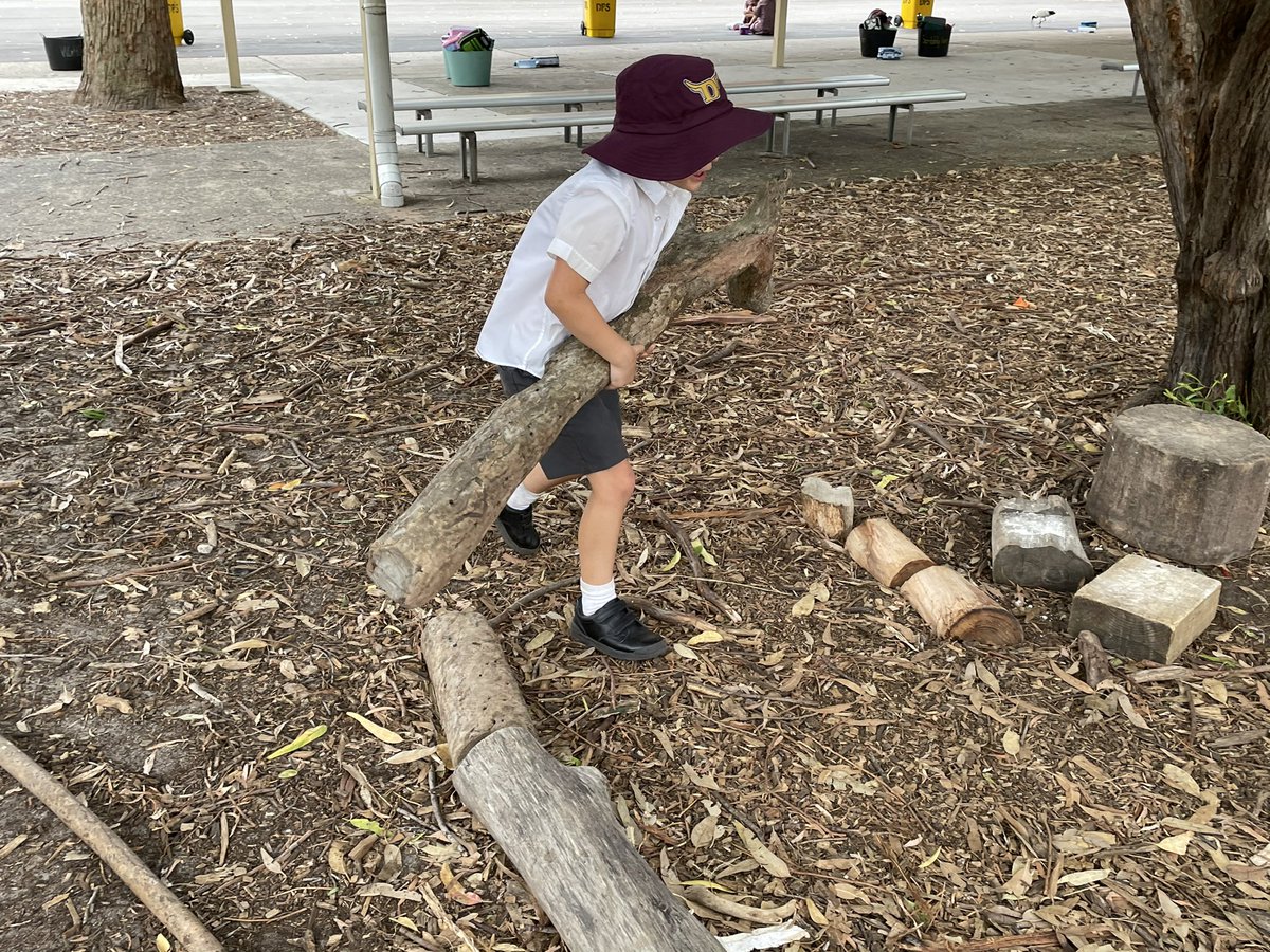 Today in the Nature Play: students working with friends from K-6 to make a cake, to build a fort and help each other. We love our Nature Play. #lovewhereyoulearn