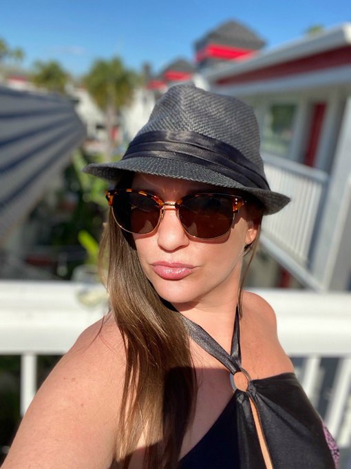 X&hearts;︎X&hearts;︎ https://t.co/eMqkDpZP0Z<a href="/tag/newprofilepic"class="tags"><span>#newprofilepic</span></a>